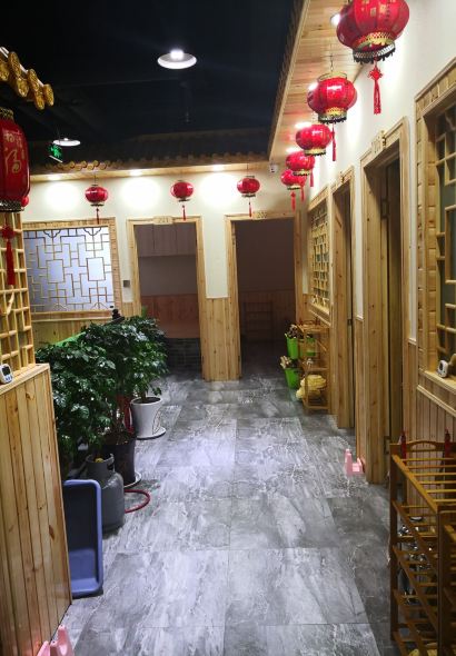 热炕头铁锅炖(春秋西路店)
