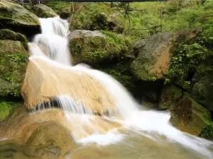 옌산폭포