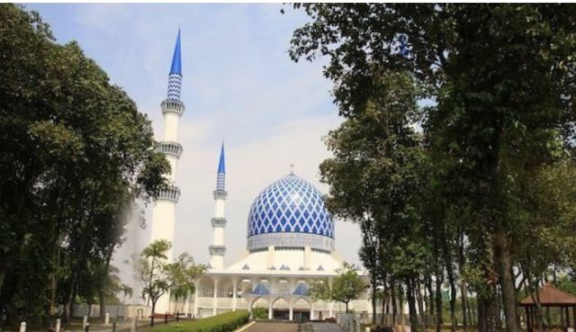 Sultan Salahuddin Abdul Aziz Shah Mosque