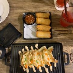 Eleven Two & Co. 여행 사진