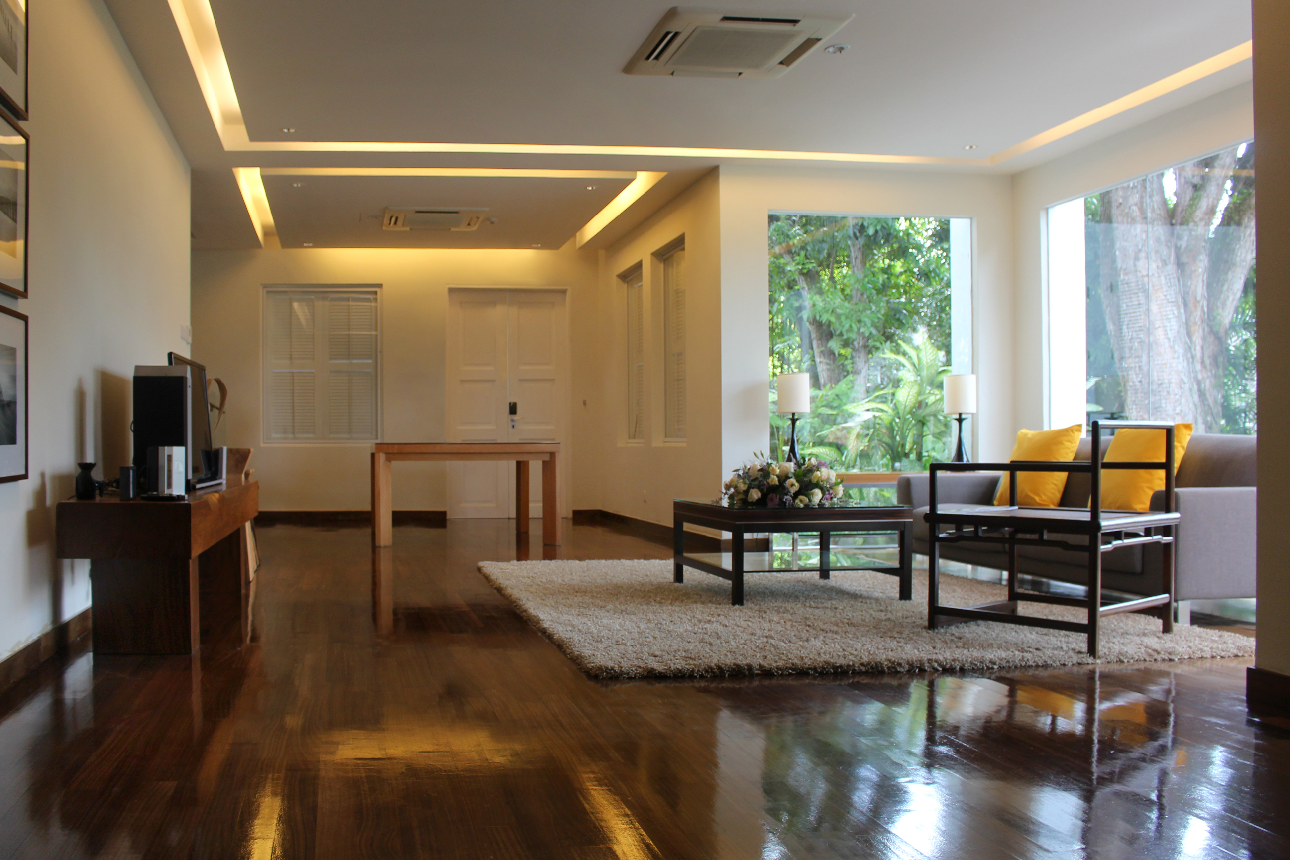 Si Bon Reviews Food Drinks In Singapore Trip Com