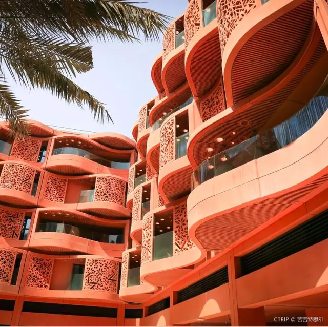 How Can You Take Advantage of Off-Peak Seasons? Low Prices and High Value!