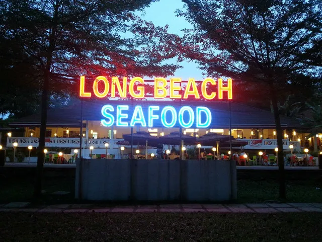 Come Try 8 of Singapore's Best Loved Seafood Restaurants, Each With Its Own Style