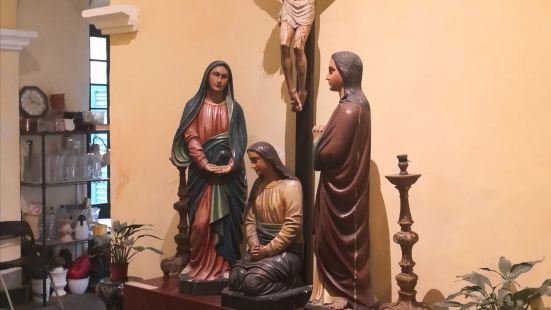 圣物宝库位于澳门著名的&ldquo;玫瑰堂&rdquo;内，