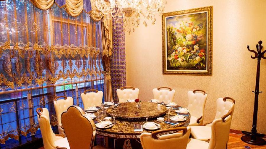 方宇餐饮(金宇·盛世年华店)