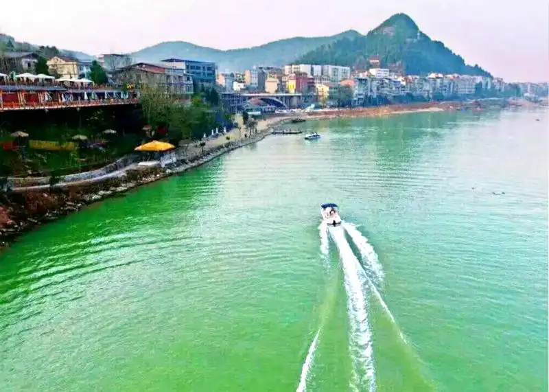 Hotels near Shiwaitaoyuan (Paradise) Scenic Area