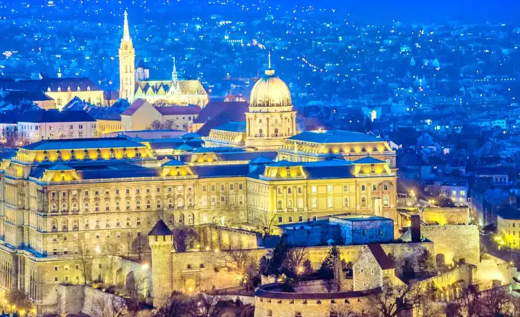 Hotels near Buda Castle