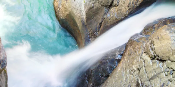 特呂默爾河瀑布