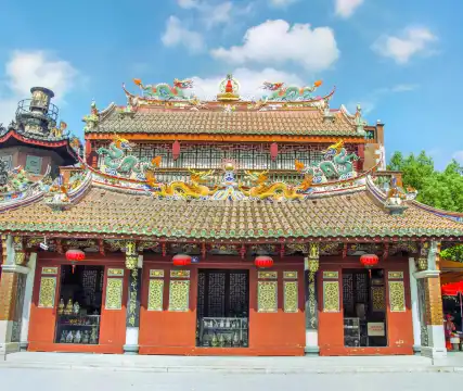 鄰近關岳廟的酒店