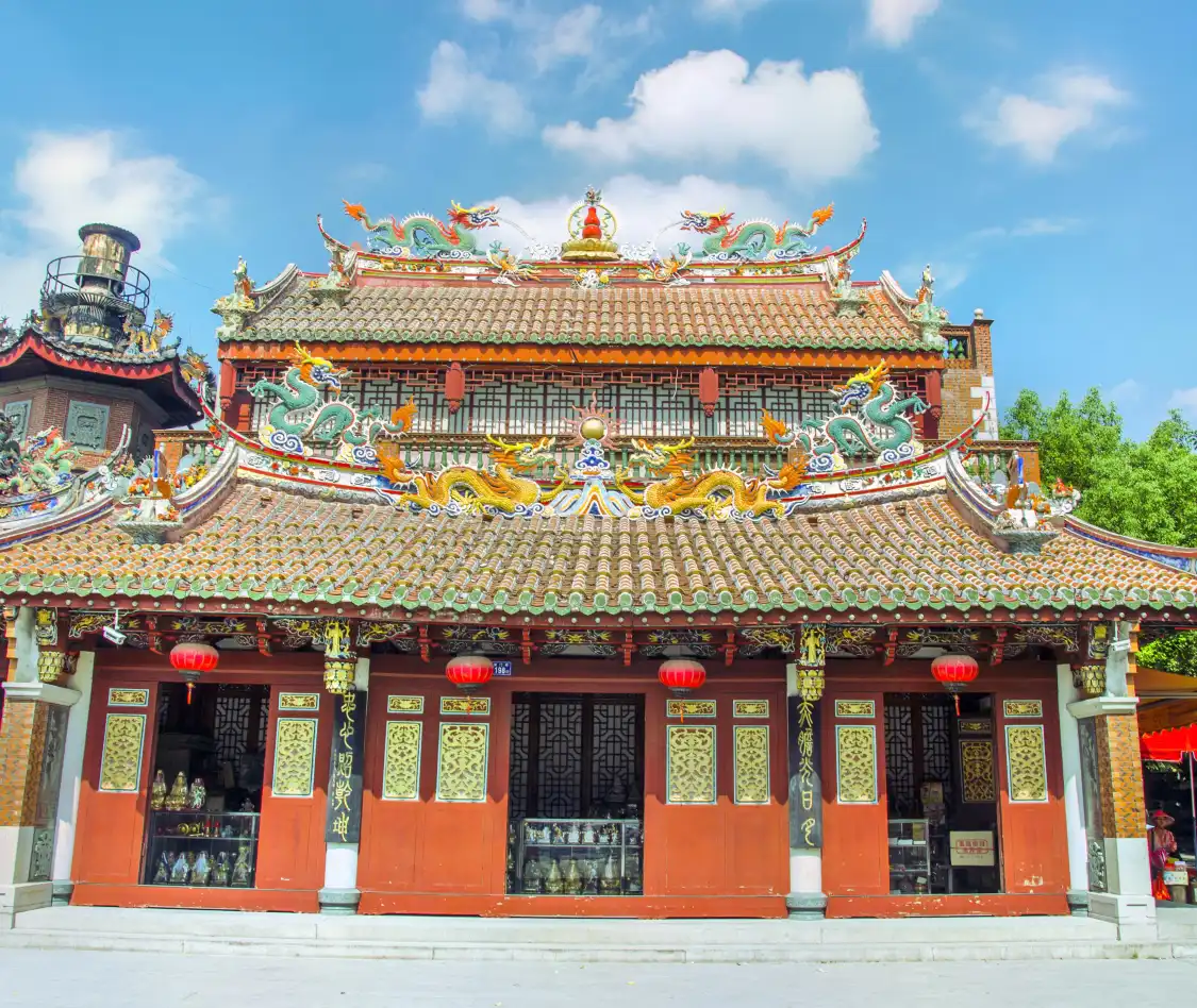 Hotels near Guanyue Temple
