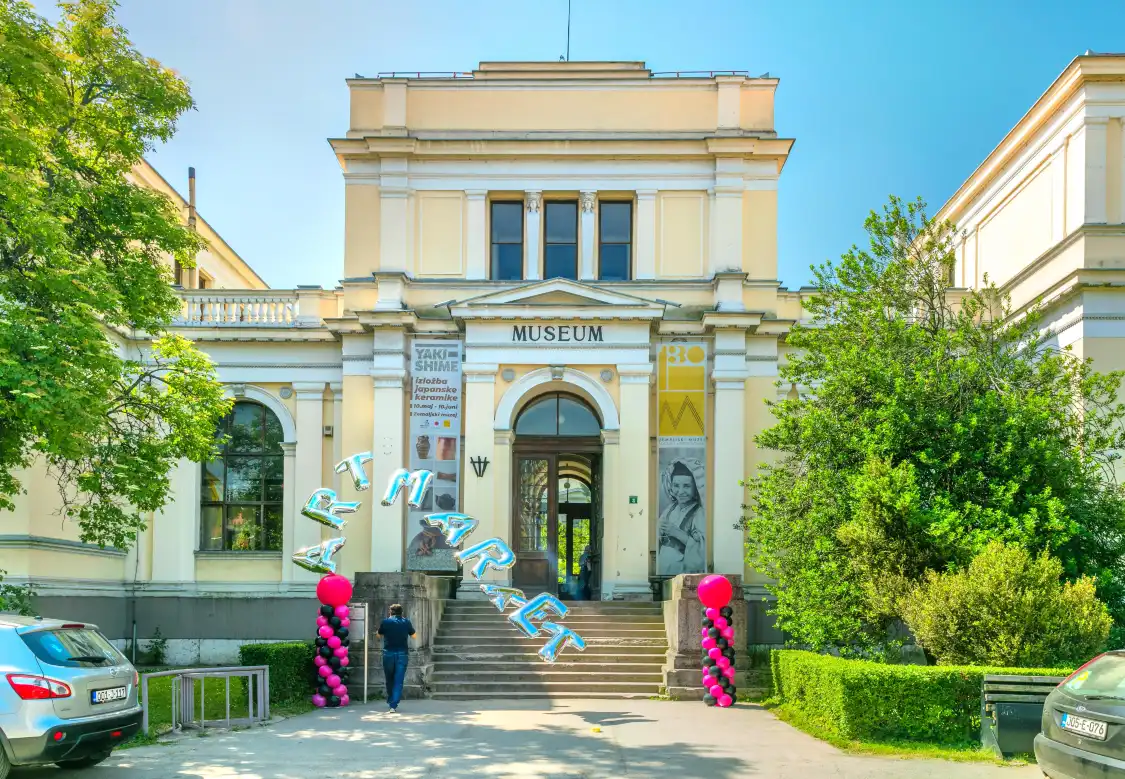 Hotels near The National Museum of Bosnia and Herzegovina