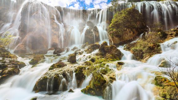 Pearl Shoals Waterfall