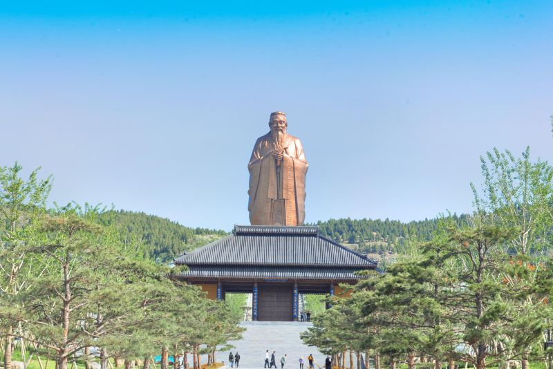 니산 신성경 관광지구