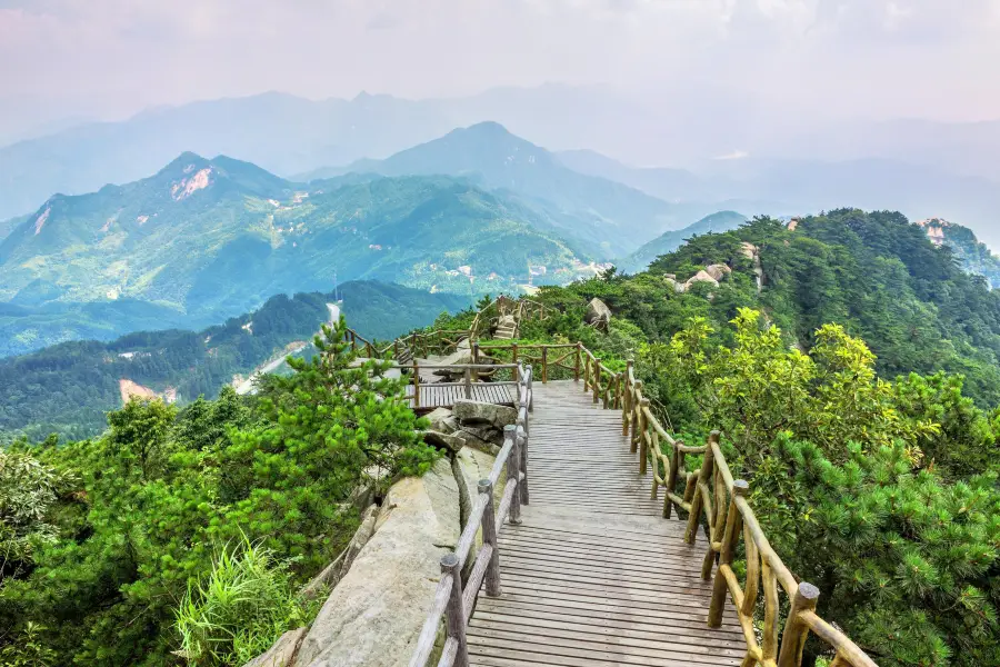 Baodao Peak