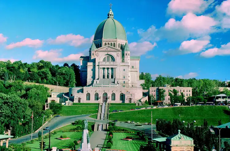 Hotel dekat Saint Joseph's Oratory of Mount Royal