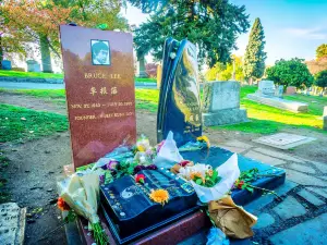 Bruce Lee and Brandon Lee Grave Sites