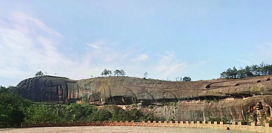 Yiyang Reclining Buddha