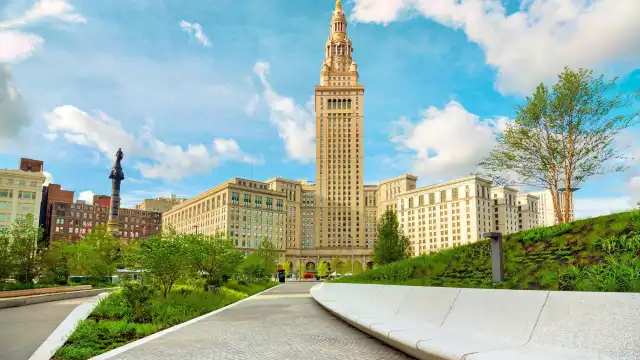 Hotels near Cleveland Public Square