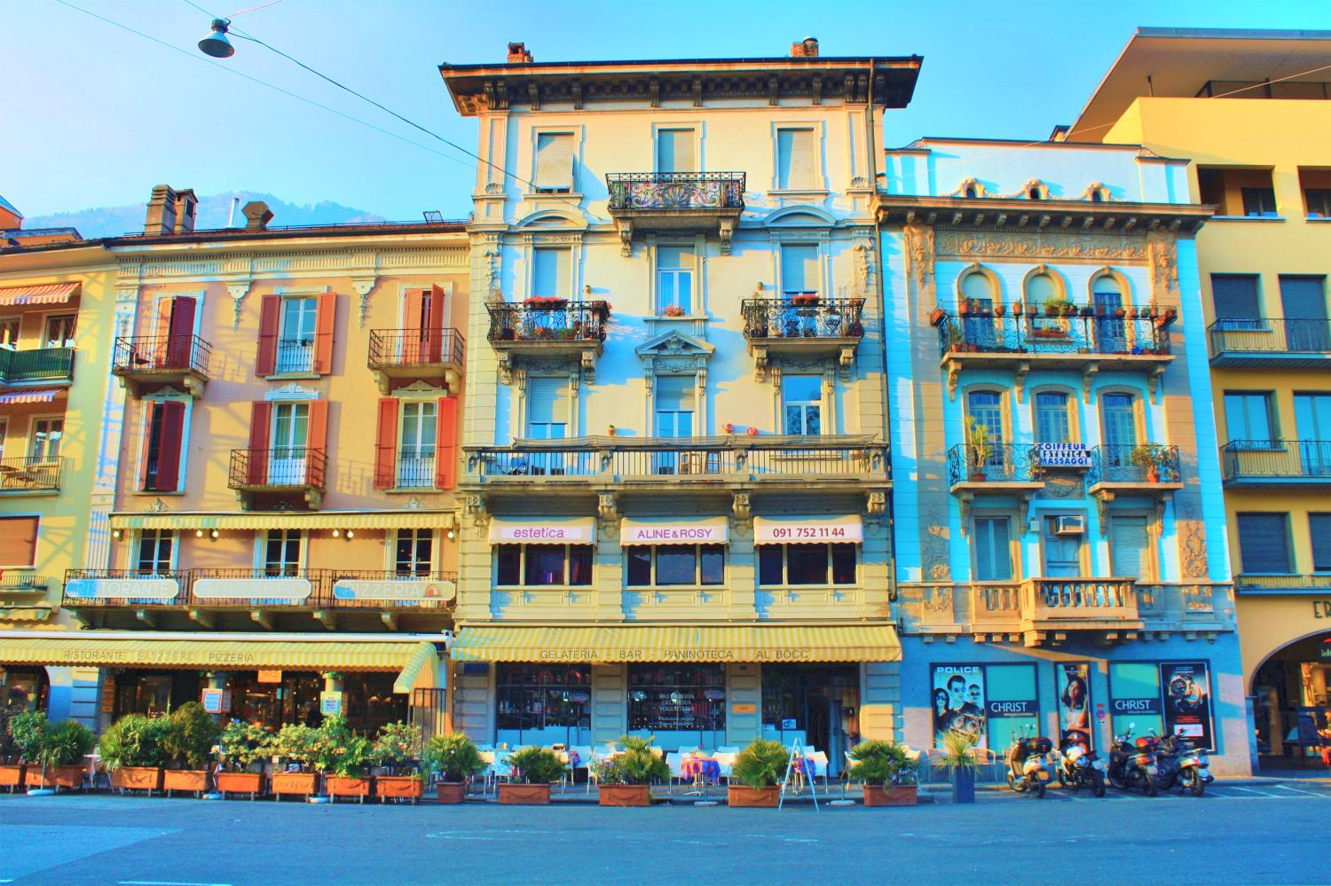 Compare 5 airports near Locarno