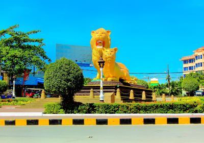 Golden Lions Roundabout