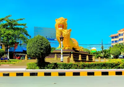 Golden Lions Roundabout