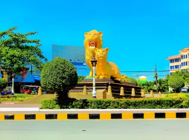 Golden Lions Roundabout