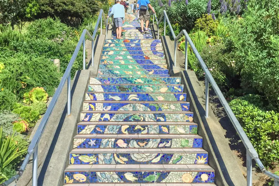 16 Avenue Tiled Steps