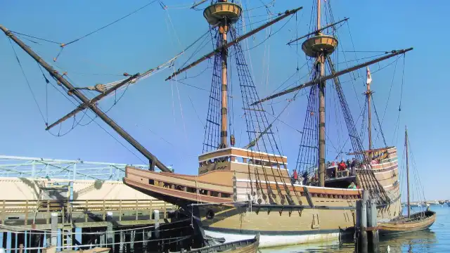 Hotels near Mayflower II