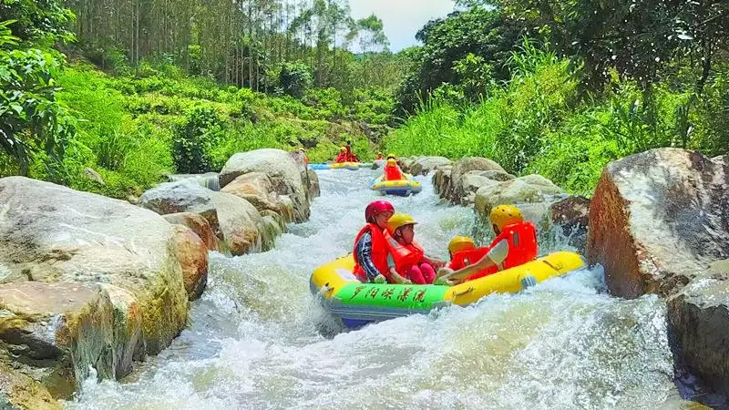 Luoyang Gorge Drifting