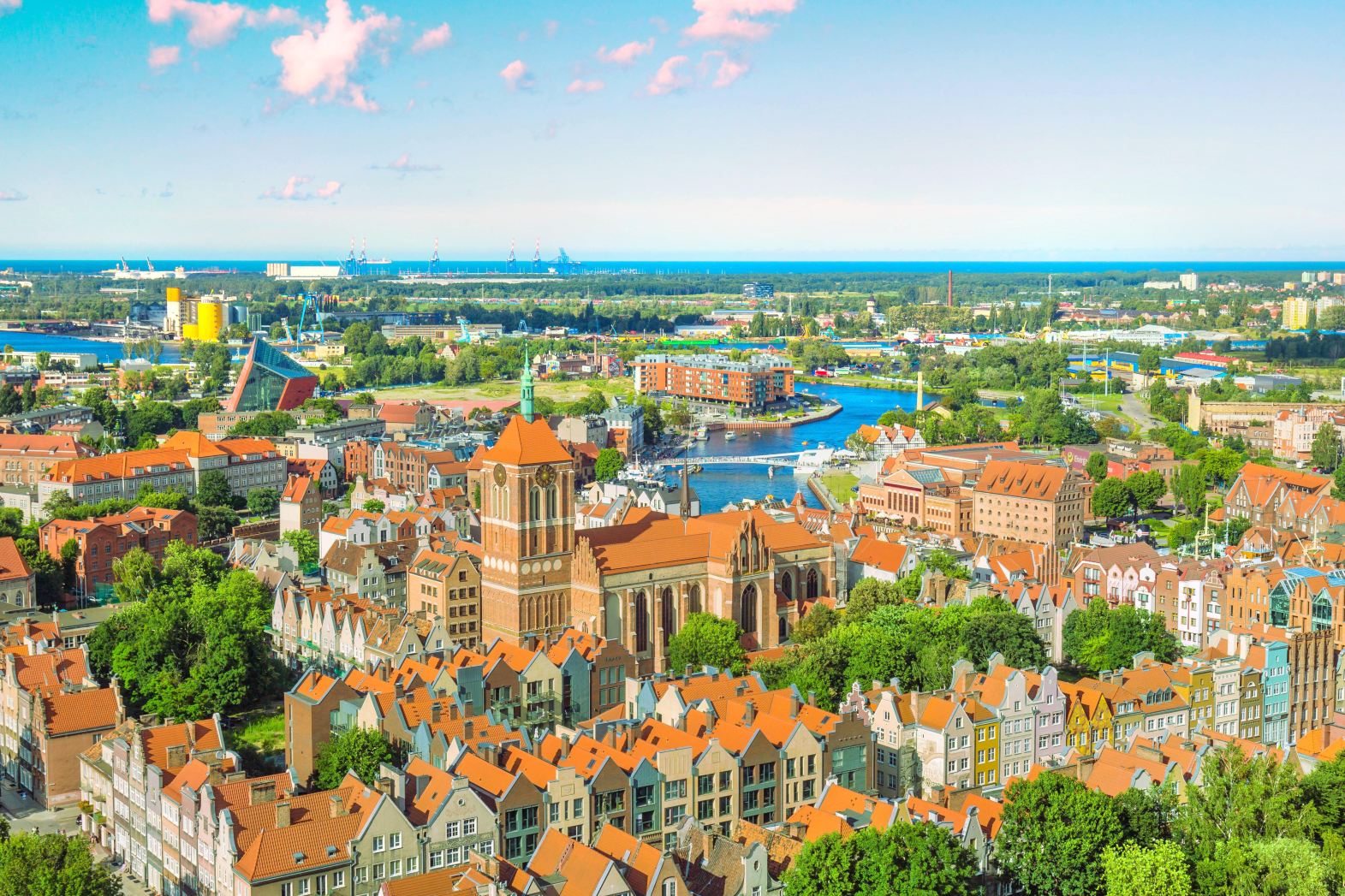 Compare 4 airports near Gdansk