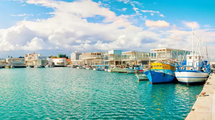 Hotel dekat Cyprus University of Technology