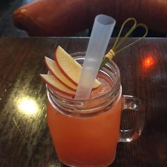 BROWNSTONE布朗石西班牙餐厅酒吧(永嘉庭店) User Photo