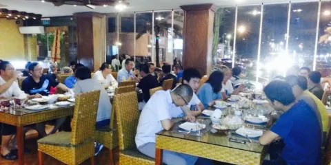 captains restaurant
