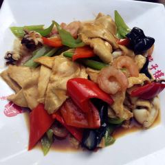MINGUOHAIXIANJIAOZILOU User Photo