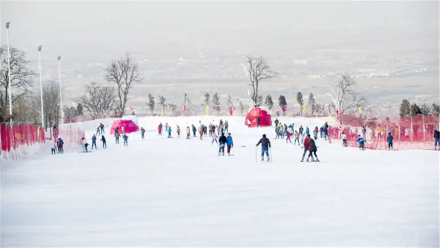 安康必捷滑雪場