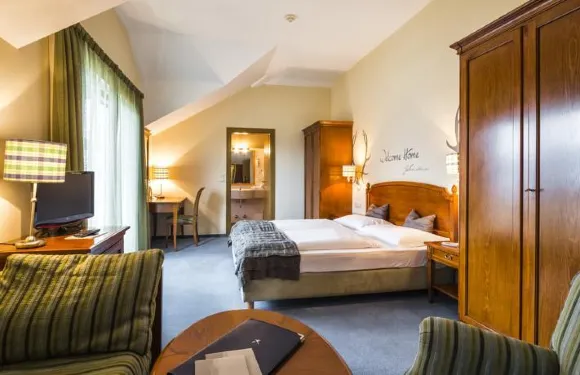 法肯斯特尼酒店及温泉避暑勝地