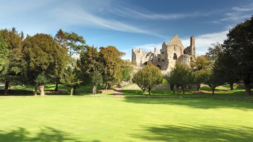 Dirleton Castle & Gardens