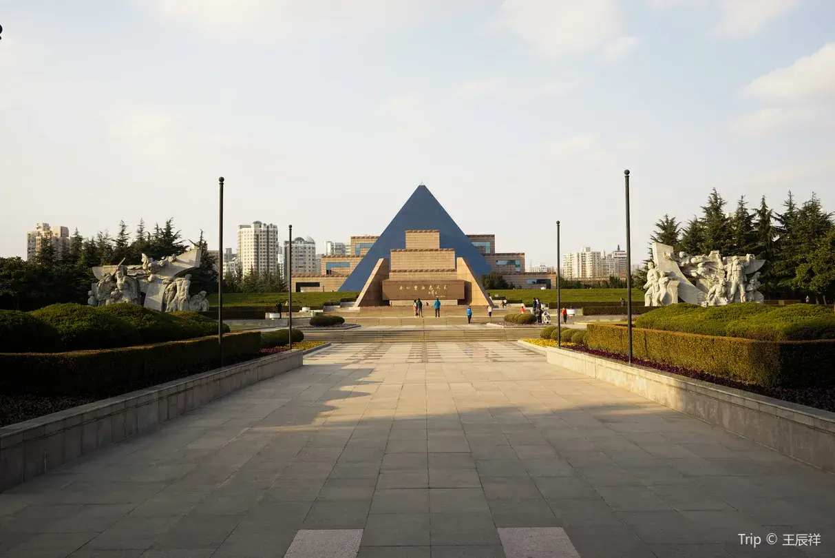 4_Longhua Revolutionary Martyrs' Cemetary