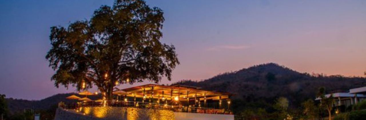 The Moment Gallery and Bar