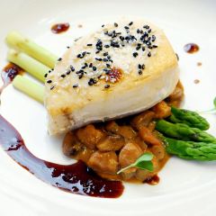 Maxim's DE PARIS User Photo