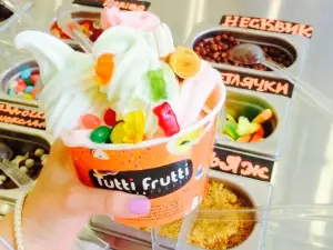 Tutti Frutti Frozen Yogurt