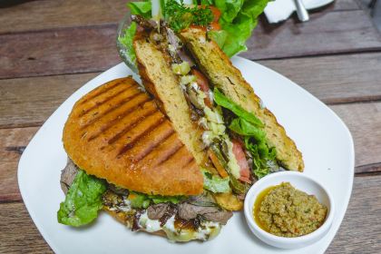 Chelsea's Cup N' Cake