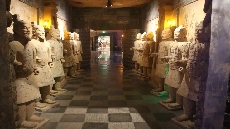 "Dream back to the Qin Dynasty" Traversing Experience Hall