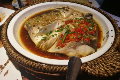 YI KUAI QI CAN TING WU YUE DIAN