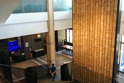 MEI ZHOU DONG PO JIU LOU HUANG GANG ZHONG CAN DIAN