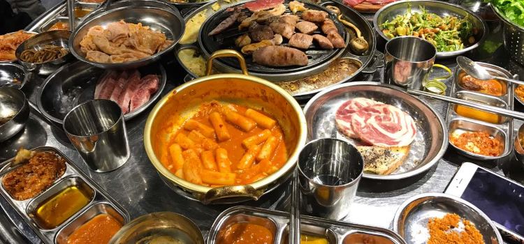 首尔plus韩国烤肉店
