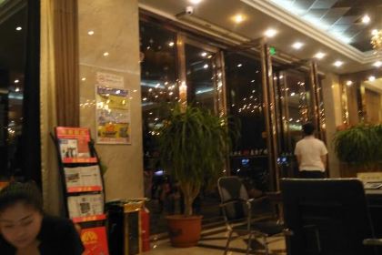 天外天美食广场