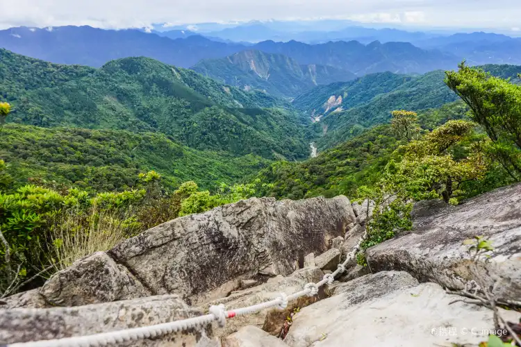 Hotels near Daxueshan National Forest Recreation Area