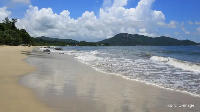 Lower Cheung Sha Beach