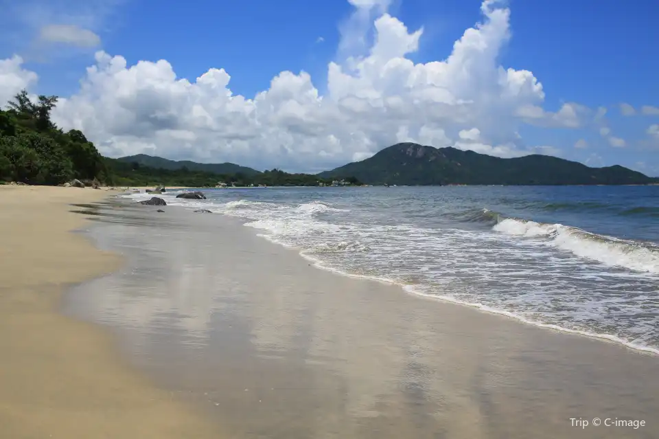 Lower Cheung Sha Beach
